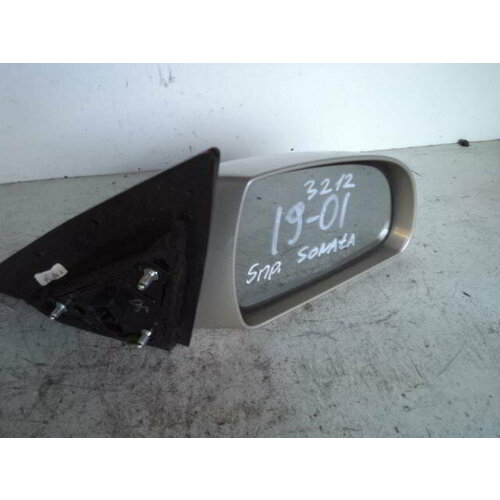 Зеркало боковое правое Hyundai Sonata 5 876200A000 арт1831-00113102 9408₽
