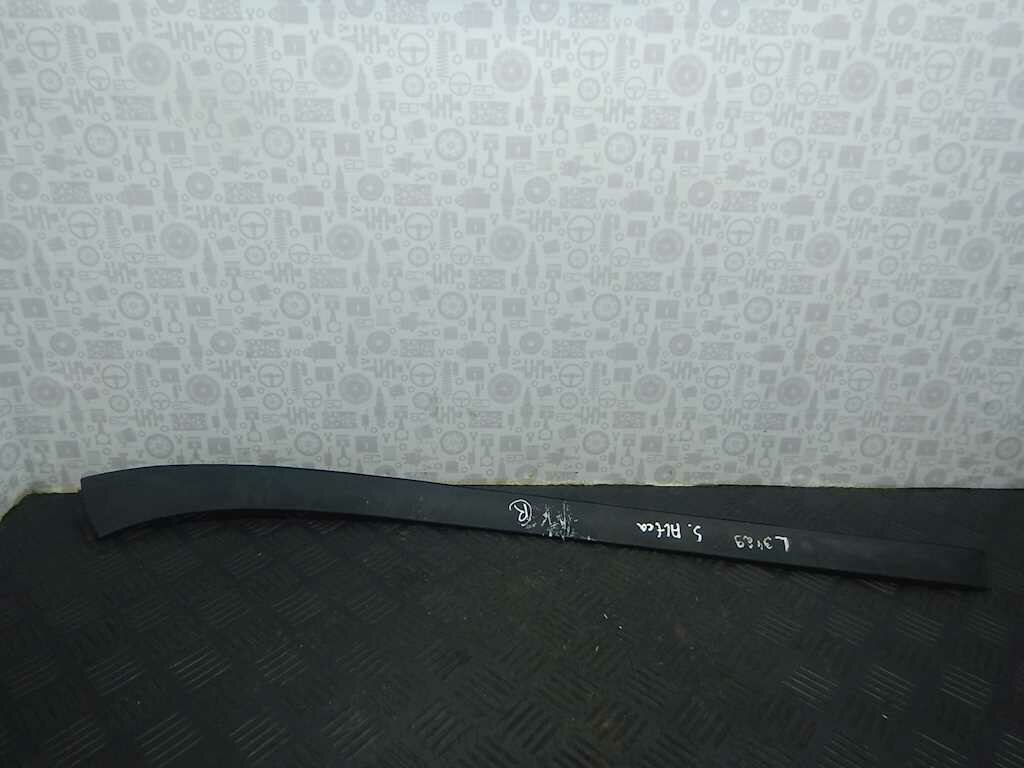 Накладка (молдинг) лобового стекла Seat Altea 5P0854320D арт. 323276