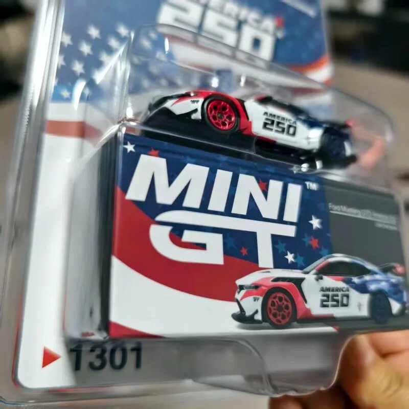 MINI GT Ford Mustang GTD 1:64
