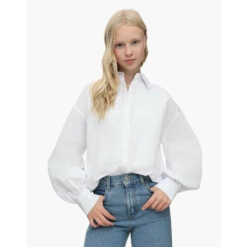фото Школьная рубашка gloria jeans, оверсайз, на пуговицах, длинный рукав, манжеты, однотонная, размер 8-9л/134 (33), белый