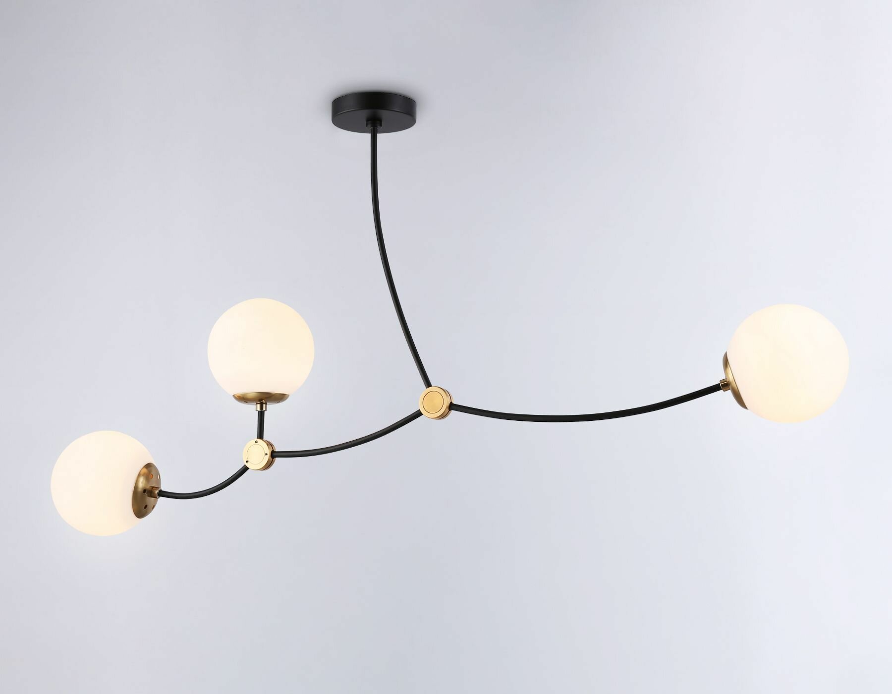 Подвесной светильник Ambrella Light Modern TR2568/3 BK/SB черный/бронза E27/3 max 60W 1130*150*540
