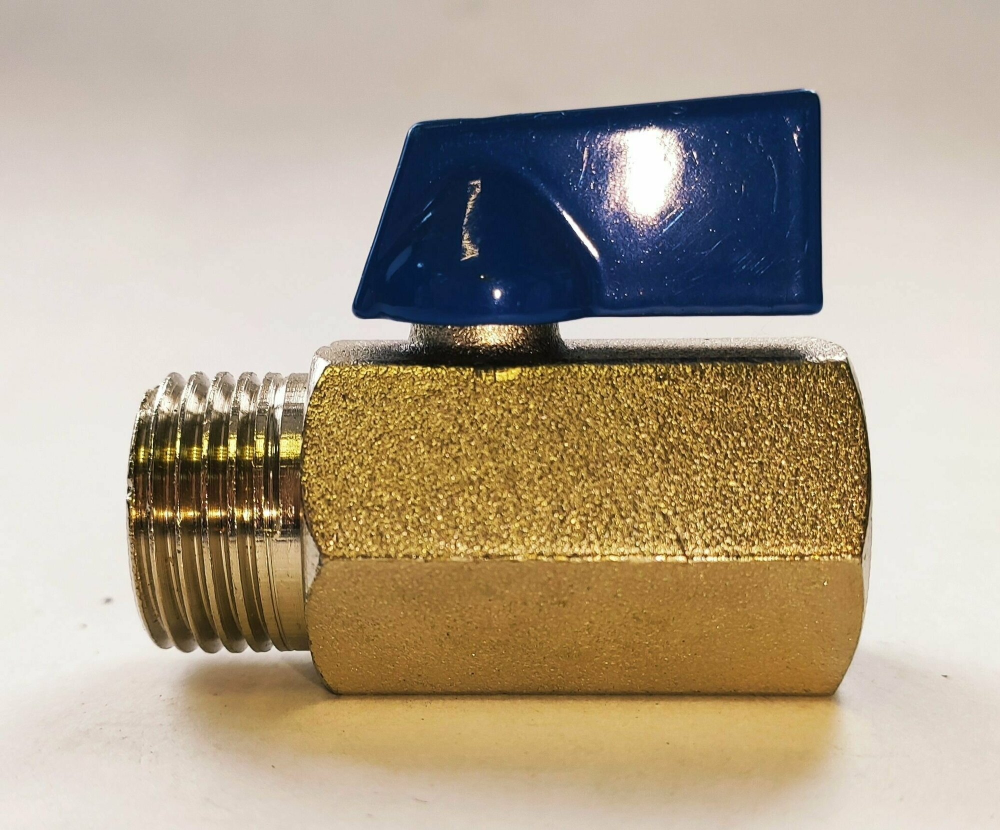 фото Кран воздушный R 1/2 * R 1/2 для пневмосистемы компрессора