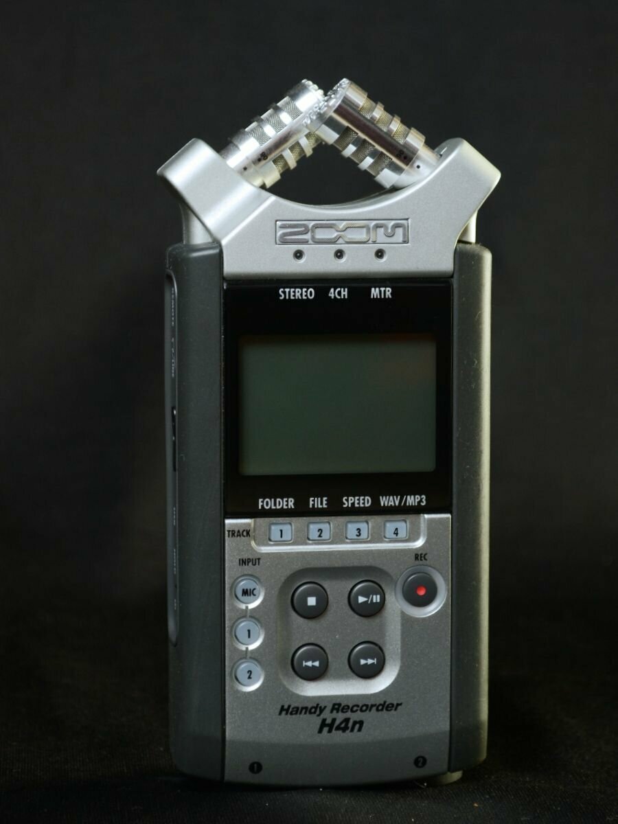 Ручной рекордер-портастудия ZOOM H4n со стерео микрофоном