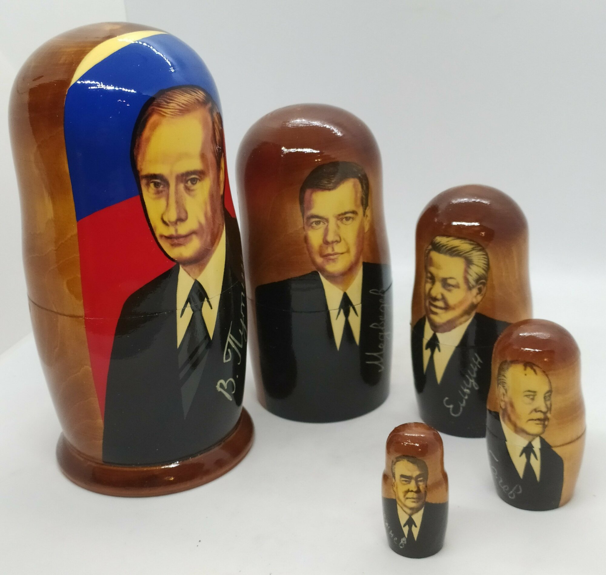 Матрешка 5 мест большая "президенты" — фото 1