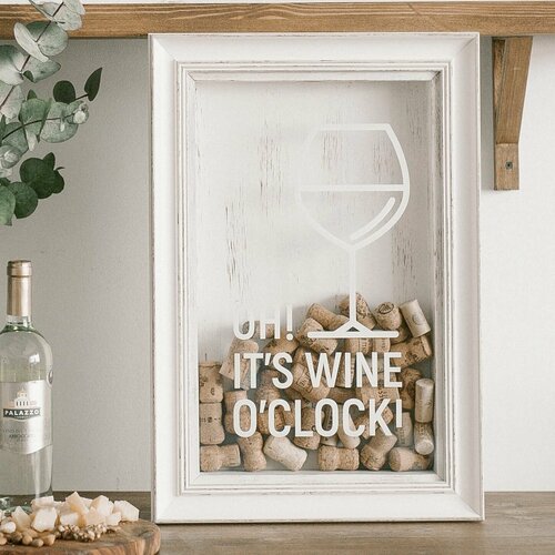 Копилка для винных пробок с белой надписью OH! It s wine o clock