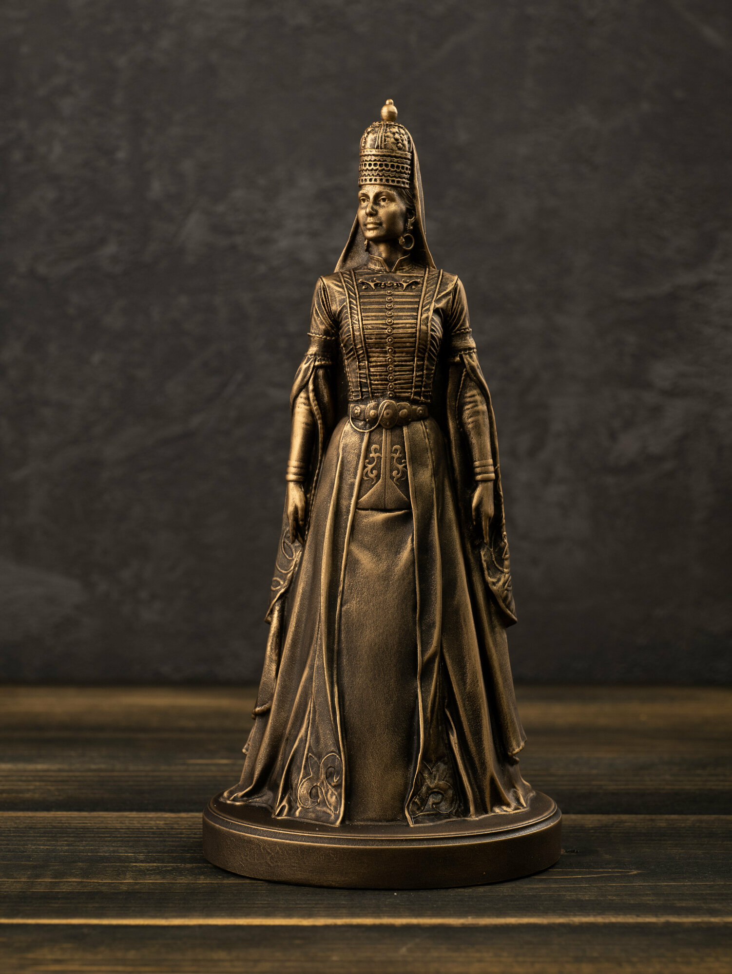 Статуэтка Адыгейка (черкешенка), высота 20 см, литьевой мрамор, цвет патина бронза — фото 1