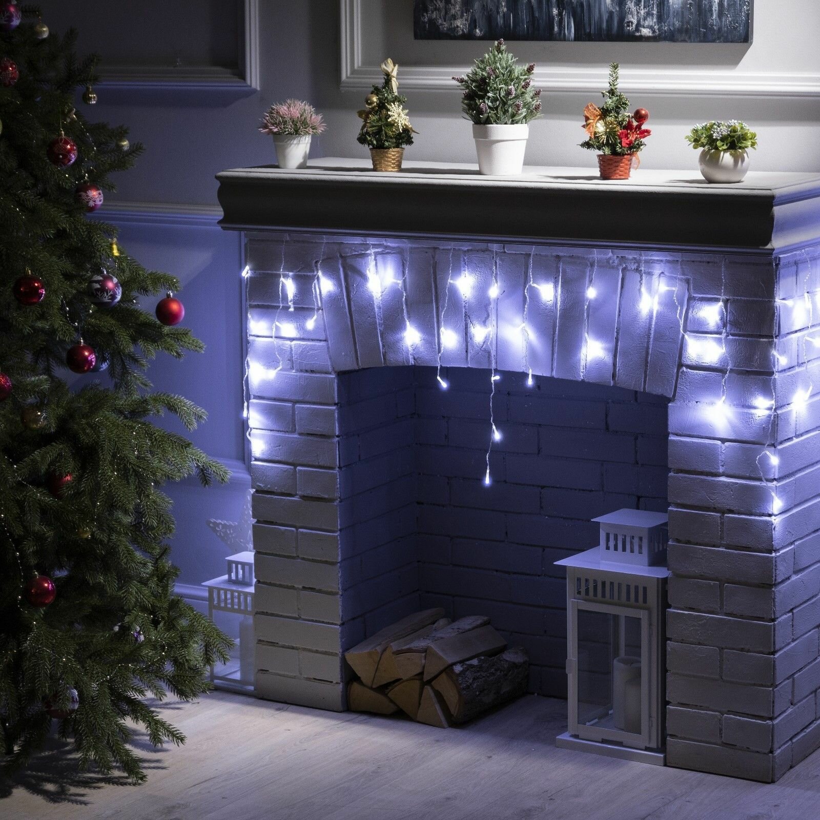 фото Светодиодная гирлянда-штора "Бахрома", электрогирлянда на окно и фасад дома, интерьерное украшение, праздничное освещение на Новый год, белое свечение, прозрачная нить, 48 LED фонариков, 8 режимов, 1,8 х 0,5 м, IP20,220 В