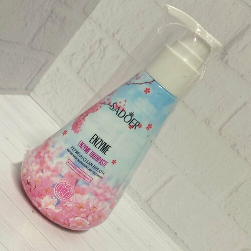 Гелевая отбеливающая зубная паста SADOER аромат сакуры 485₽