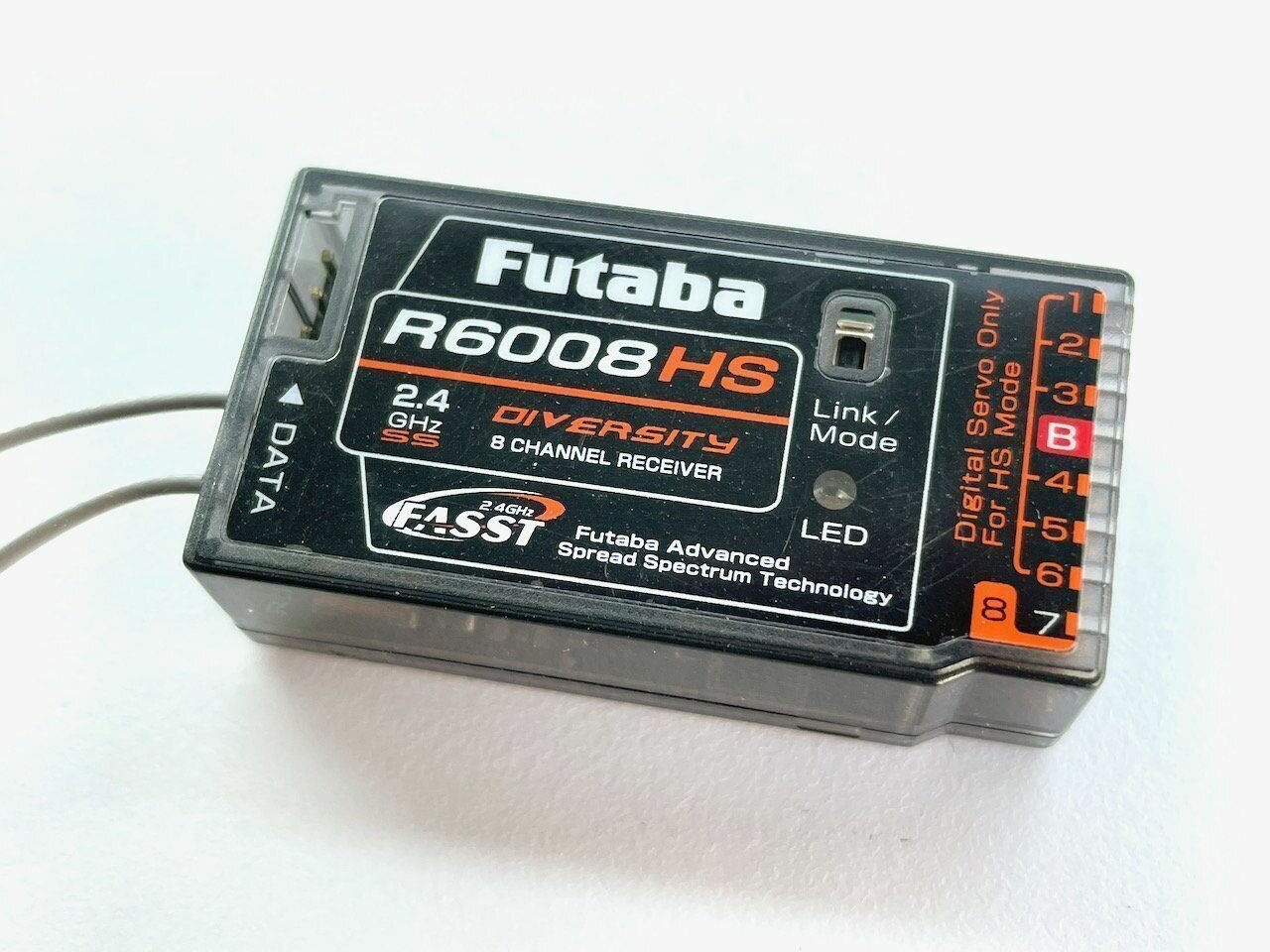 Восьмиканальный приемник Futaba R6008HS 2.4GHz FASST, FUR6008HS. Товар уцененный