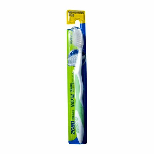 Зубная щетка средней жесткости KERASYS Dental Clinic 2080 Original Soft Toothbrush зеленый 288₽