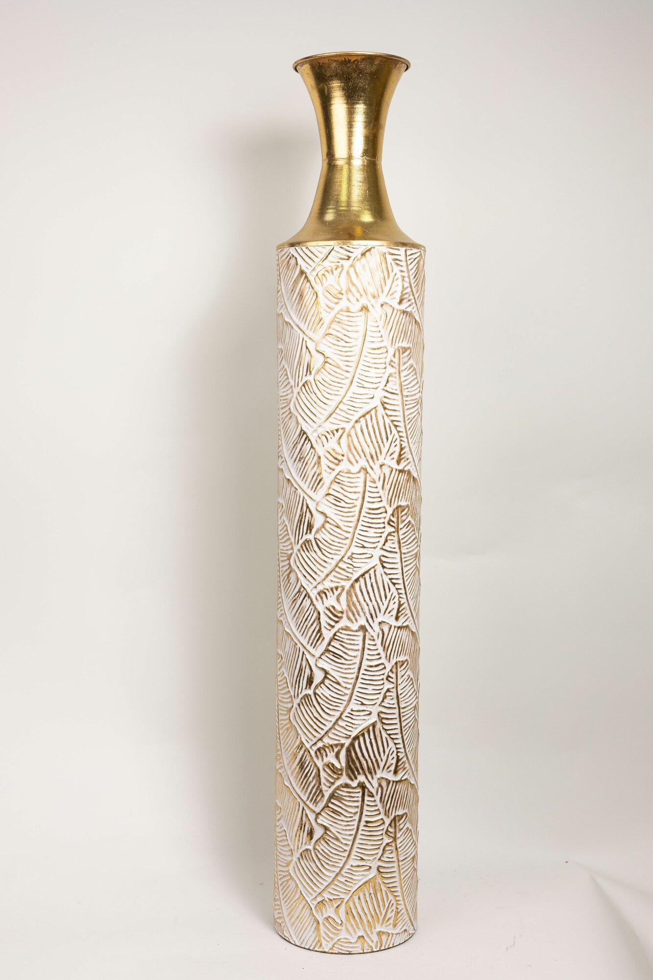 фото Ваза напольная металлическая Сканди 107 см / Ваза для интерьера, для декора