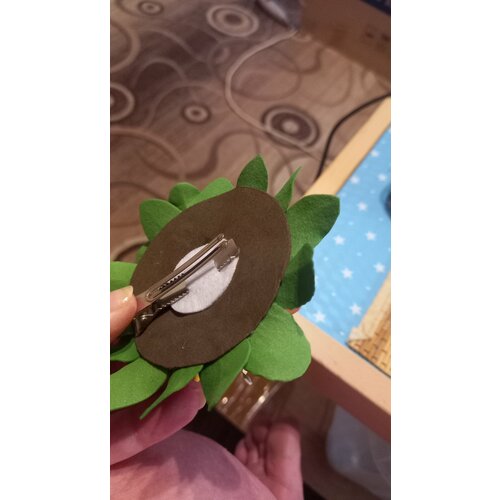 Заколка-брошь ручной работы 600₽