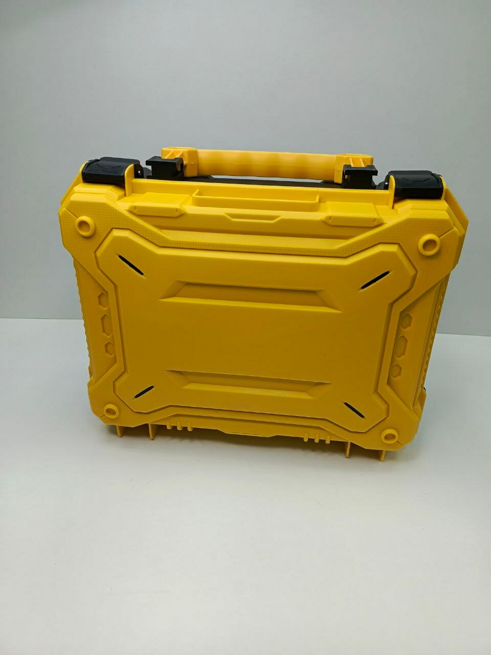 Лазерный уровень 4D с 16 линиями, зарядкой Type-C и поддержкой Bluetooth акб 10000 мАч — фото 1