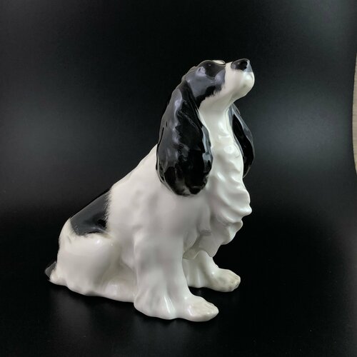 Статуэтка «Спаниель», фарфор, ЛФЗ, СССР, 1960-е гг.