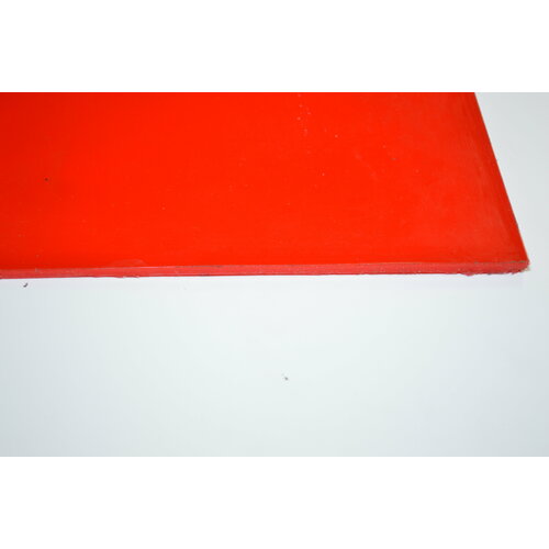 Пластина из полиуретана повышенной твердости и износостойкости. Поверхность глянцевая. Размер 500х500х25 мм