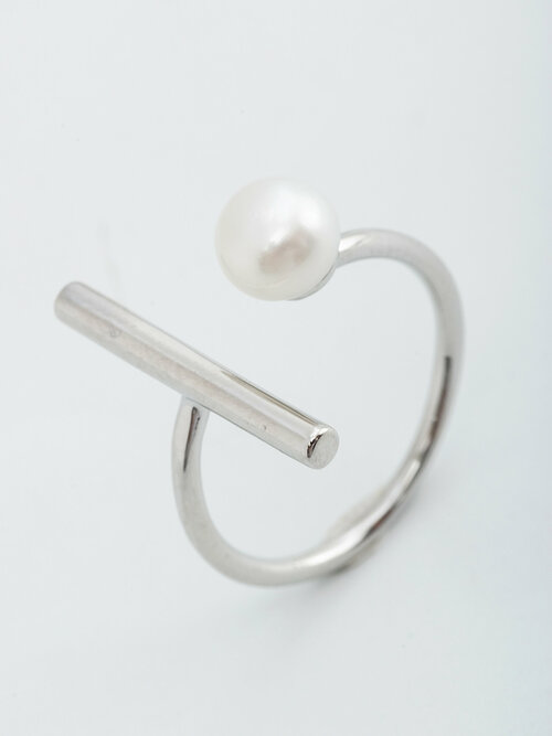 Кольцо ЖемАрт, жемчуг пресноводный культивированный, размер 17, белый, серебряный