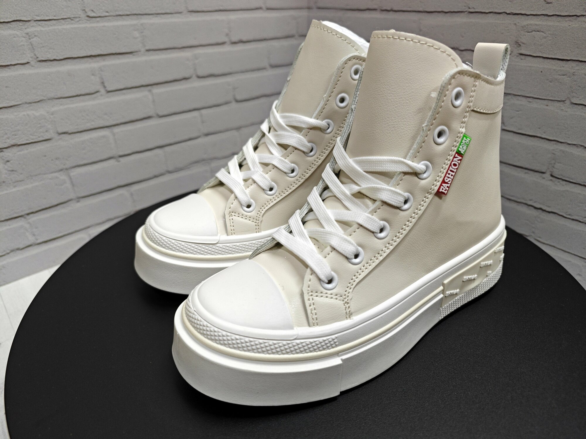 фото Кроссовки женские высокие Бело-Серые, 38 RU, 24,0 см