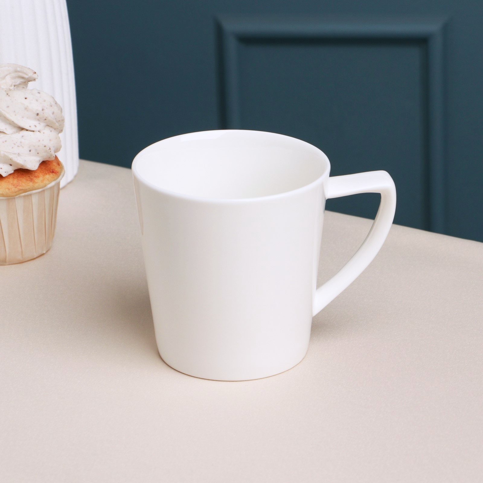 фото Кружка белая без рисунка без надписи 300 мл, фарфор, коллекция "Соло"
