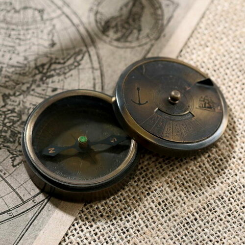 фото Компас латунь "компас и календарь" 5.5х5.5х2 см сима-лэнд