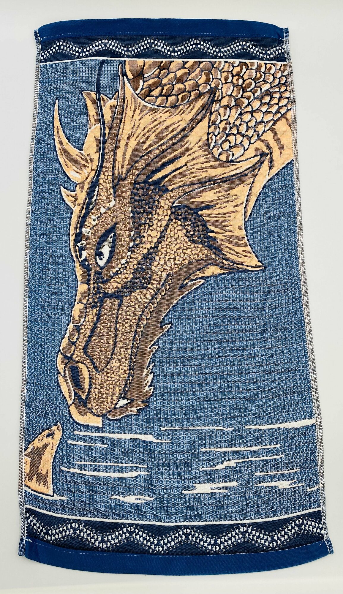 Полотенце хлопковое ручное, для рук и лица, кухонное в подарок на Новый год символ года Сказочный Змей 35*75 см