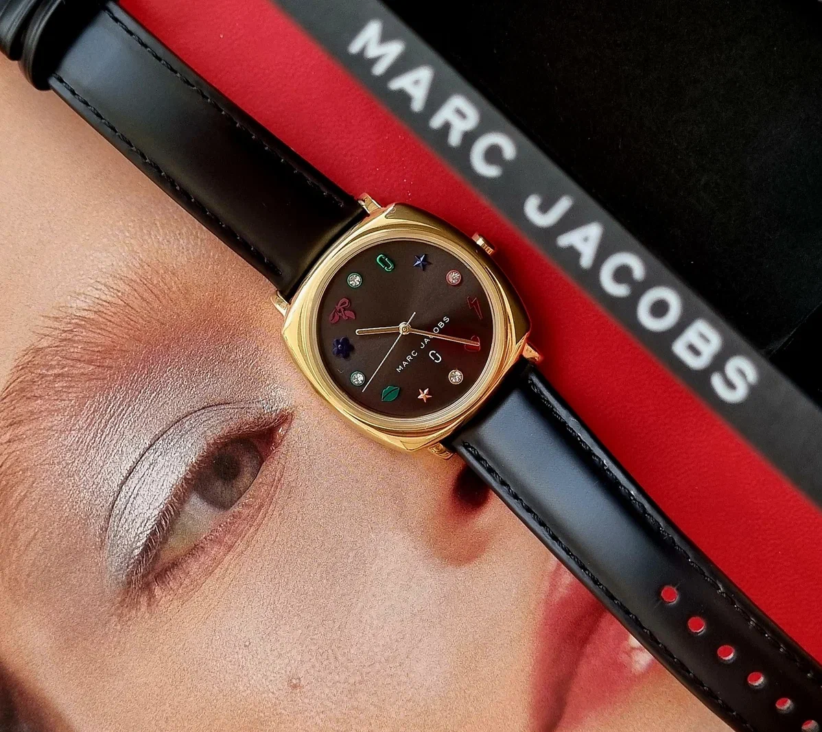 Наручные часы MARC JACOBS