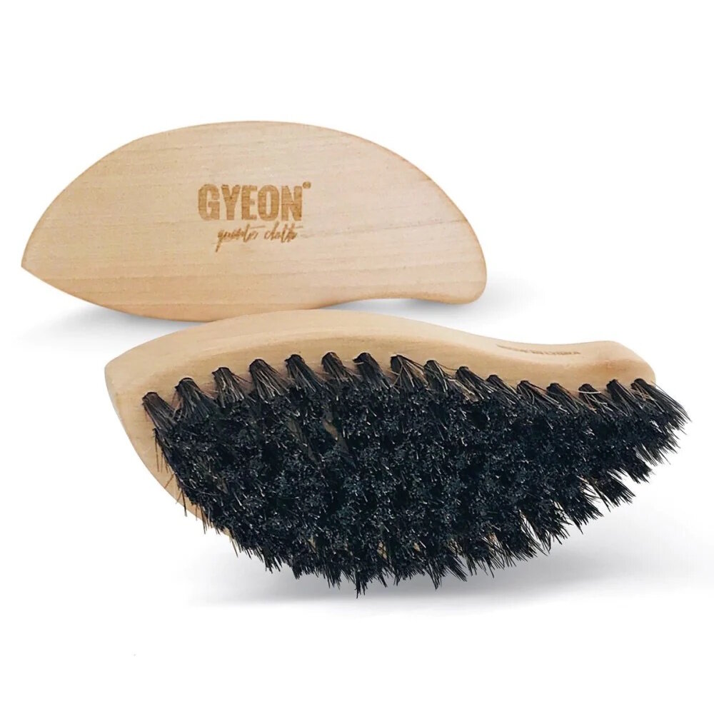 Щетка для кожи Gyeon Q2m Leather Brush