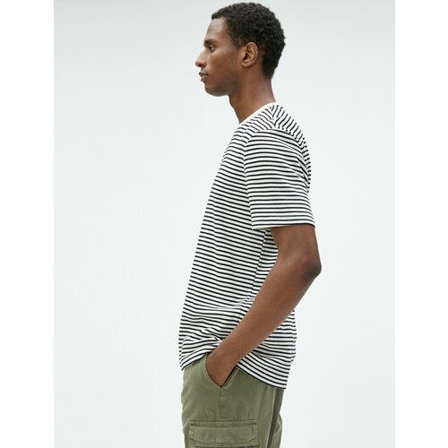 фото Футболка koton, размер m, черный