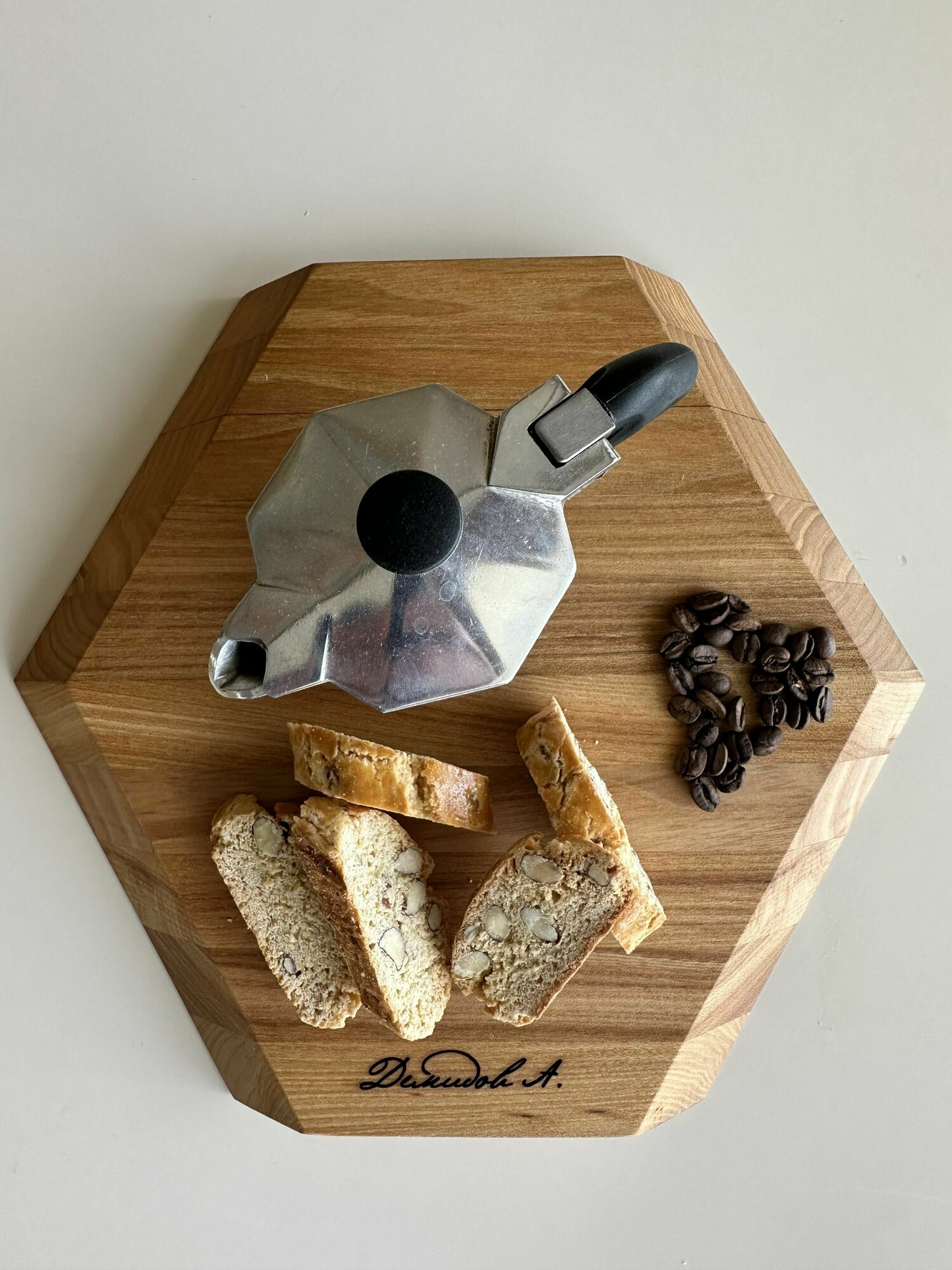 Разделочная доска "соты" карагач 30*26*3 (см) — фото 1