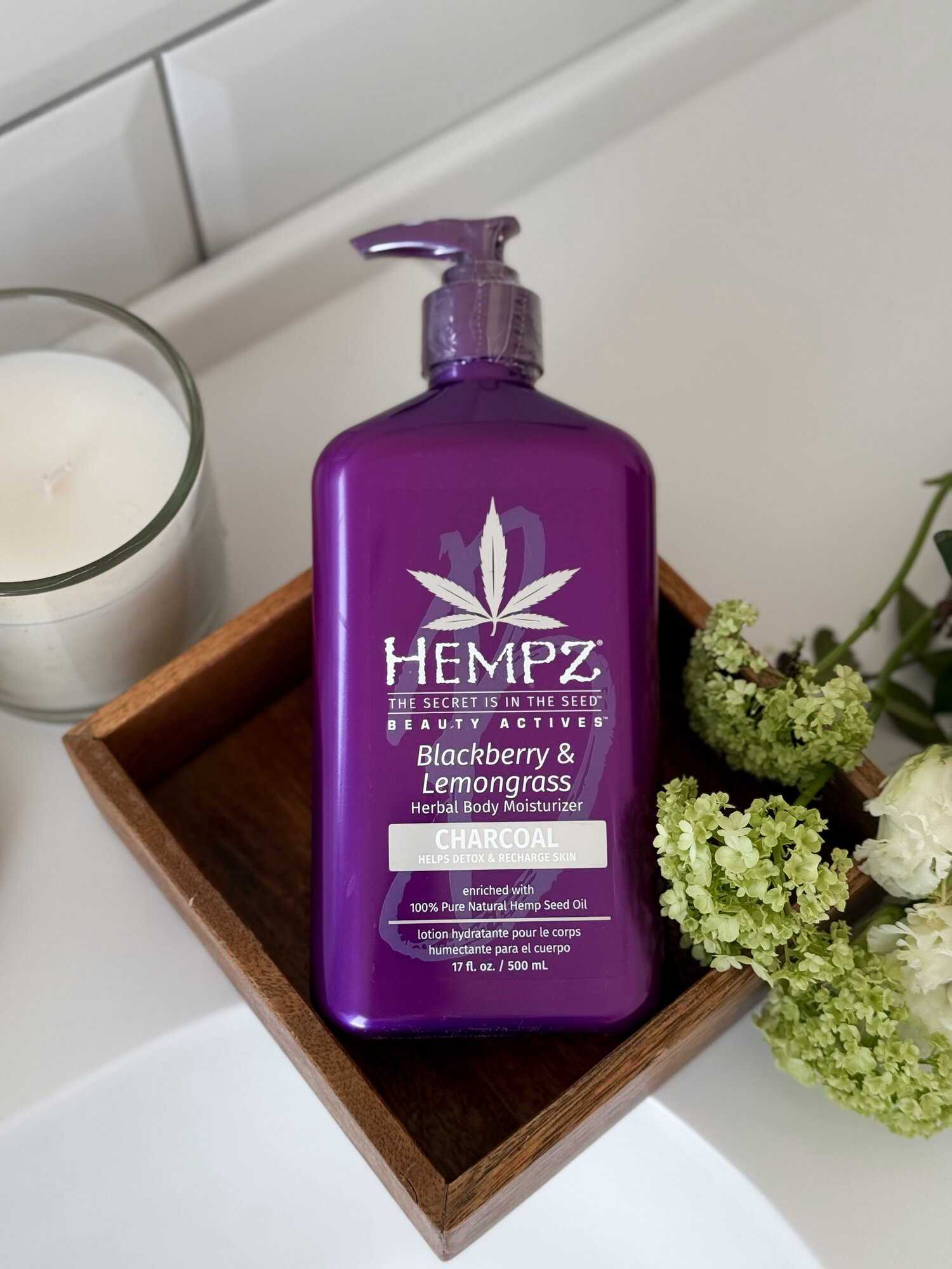 Изображение Hempz Beauty Blackberry & Lemongrass Moisturizer - Молочко для тела разглаживающее Ежевика и Лемонграсс 500мл