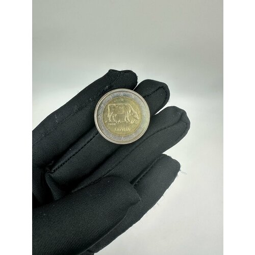 Монета Латвия 2 евро 2016 год Корова! латвия 2 евро 2015 г вымирающие виды чёрный аист