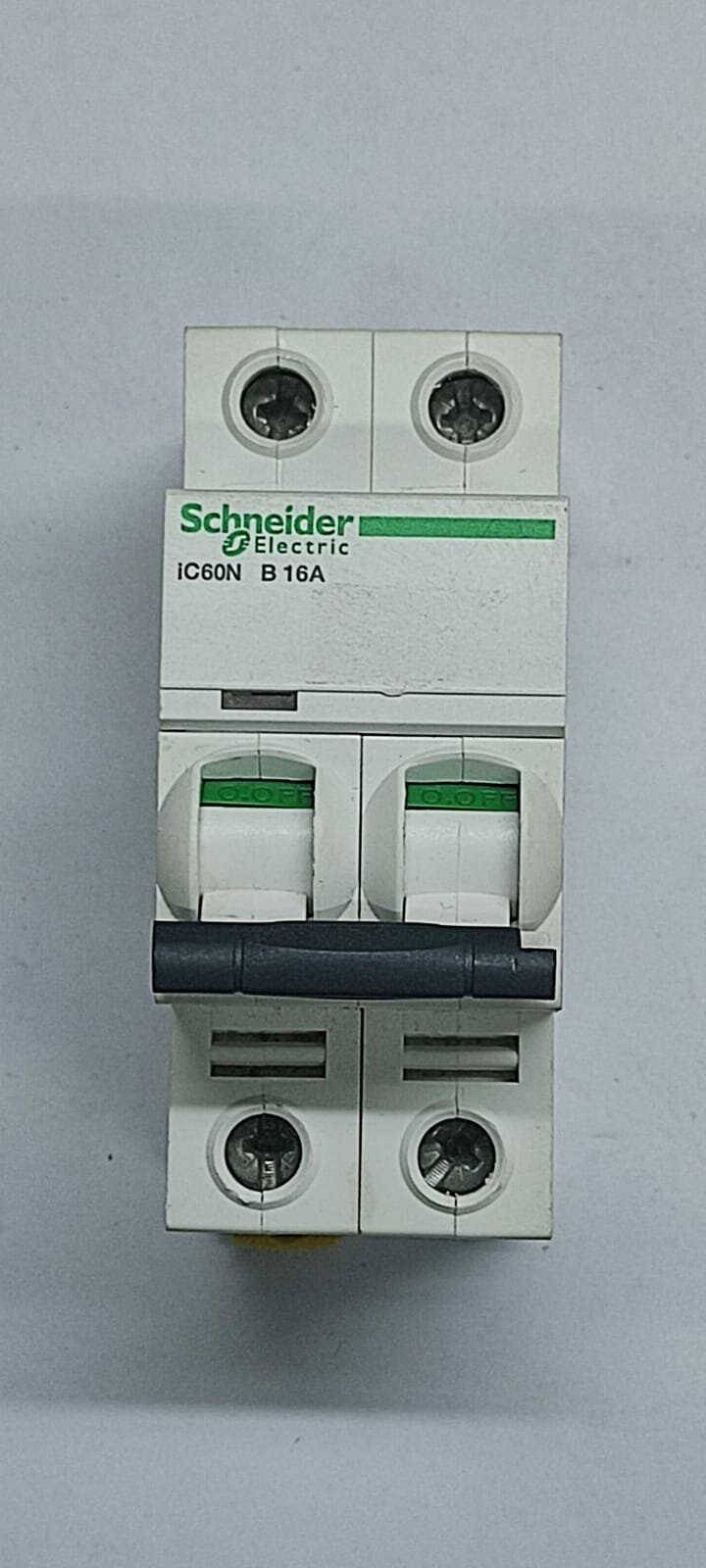 Acti 9 A9F78216 Автоматический выключатель двухполюсный 16А (6 кА, B) Schneider Electric - фото №3