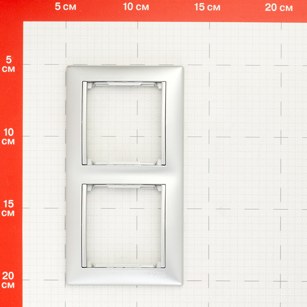 Рамка Legrand Valena двухместная алюминий (694331)
