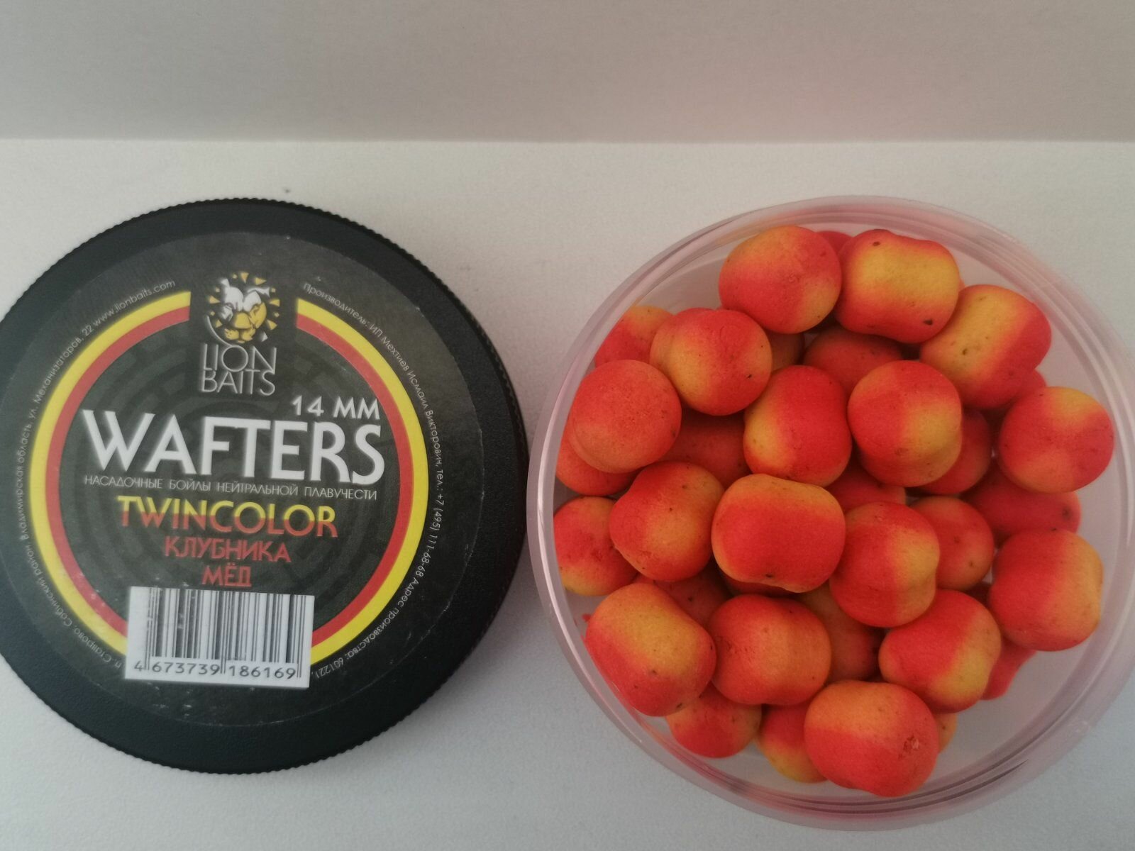 Бойлы нейтральной плавучести Wafters twincolor LION BAITS Клубника - Мед 14мм