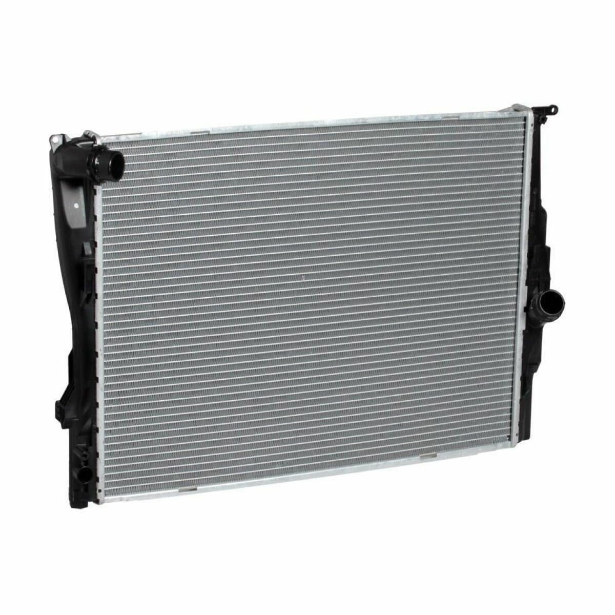 Радиатор охлаждения для а/м BMW 3 (E90/E91) (05-) G (Luzar LRc 26173)