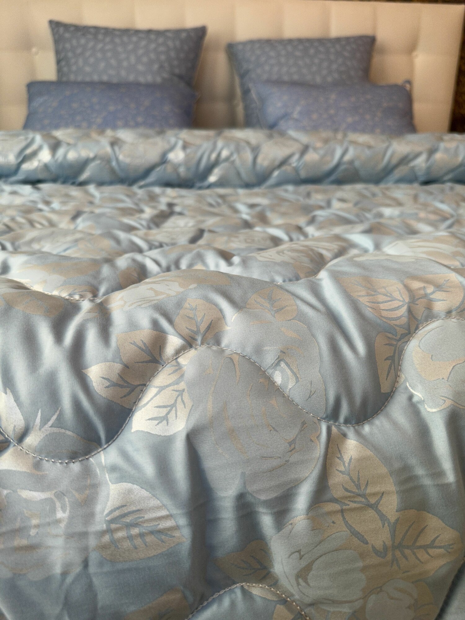 Одеяло всесезонное Лебяжий пух 140х205 см