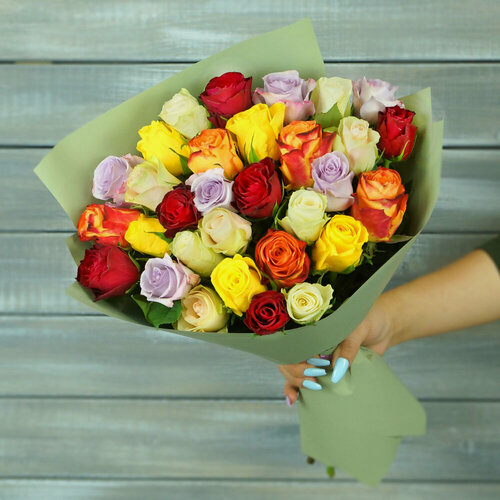 Изображение товара Букет живых цветов из 31 микс кенийских роз 40см микс от Букет Маркет