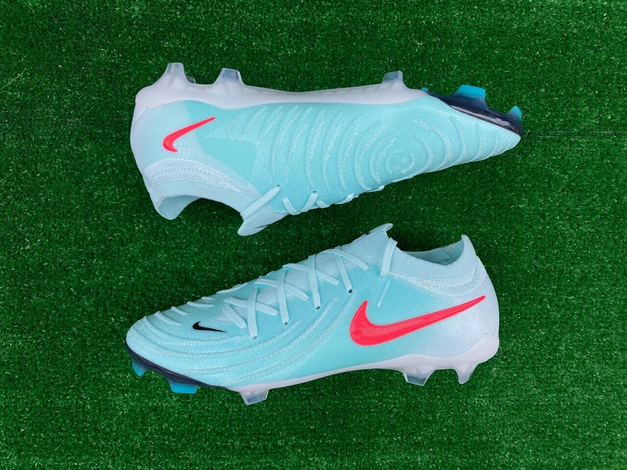 Бутсы NIKE, размер 40 ( 25 cm ), mint
