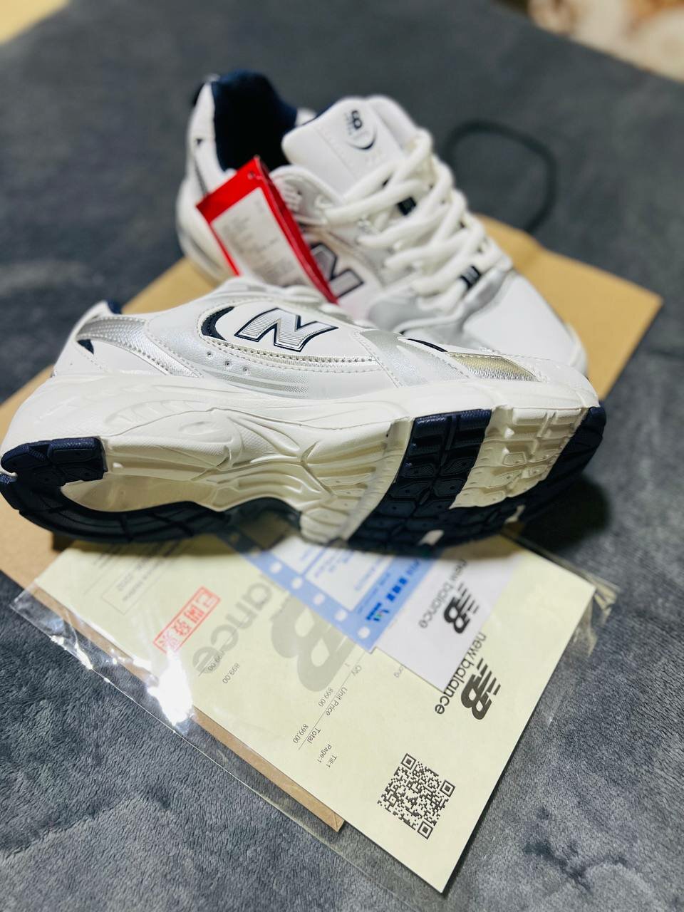 Кроссовки 530