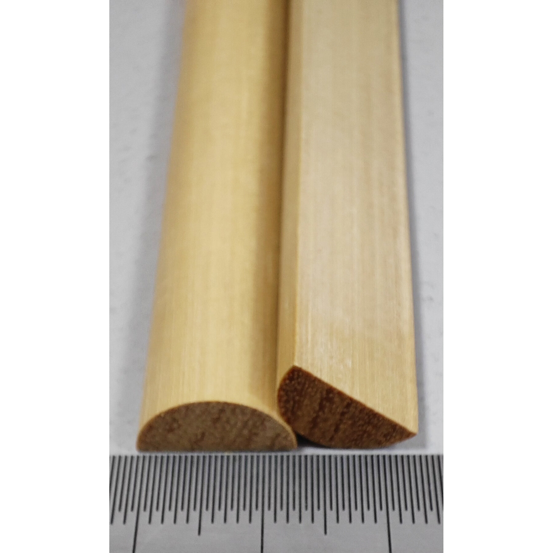 фото Материал для моделирования, рамин, полукруглая заготовка 14х500 мм, 2 шт, Amati (Италия)