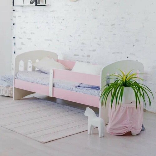 Детская кровать Мир Мебели Малыш с бортиком 1637085 см розовый 15444₽