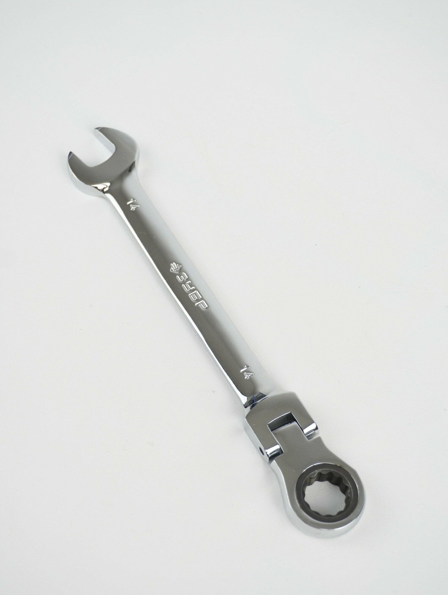 Комбинированный трещоточный шарнирный гаечный ключ ЗУБР - фото №6