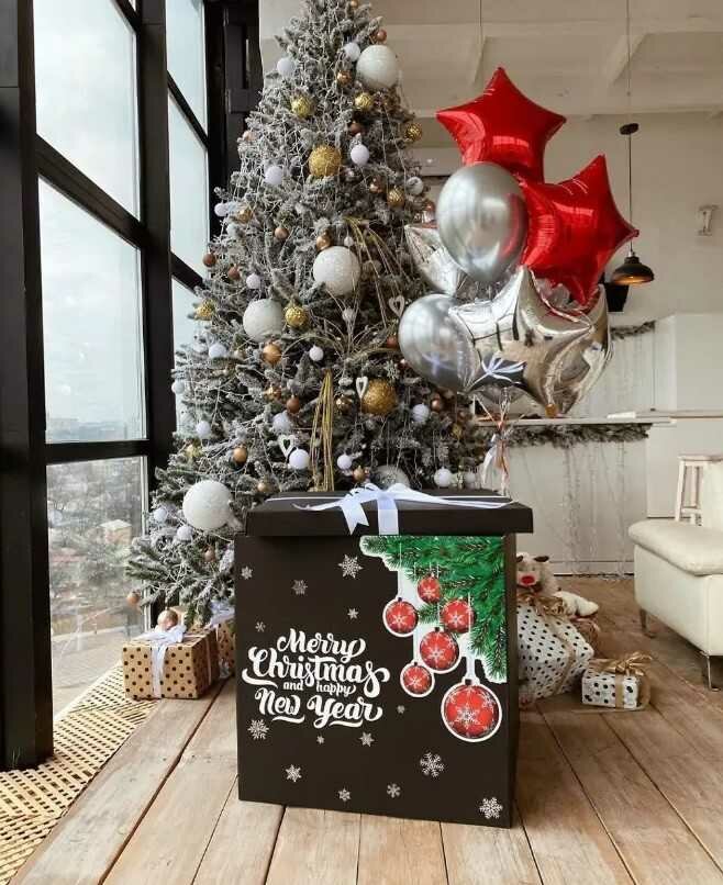 Коробка сюрприз с воздушными шарами/Новогодняя