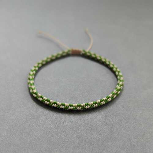 фото Плетеный браслет, белый, зеленый нет бренда