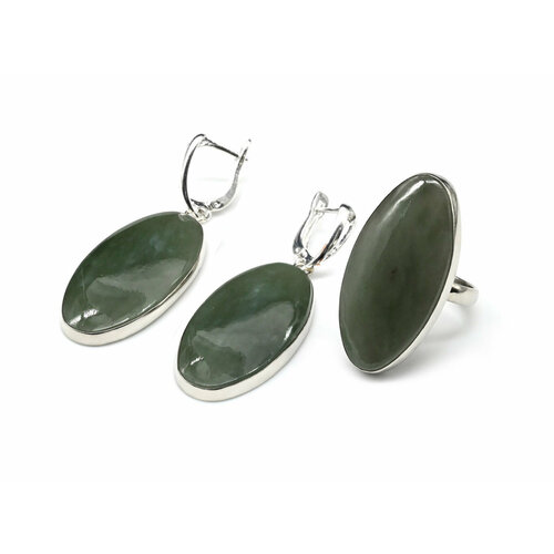 фото Комплект бижутерии радуга камня: серьги, колье, нефрит, размер кольца 17.5, зеленый
