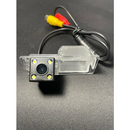 Камера заднего вида для Chevrolet Aveo T300 Orlando Opel Mokka Cruze Hatch 1150₽