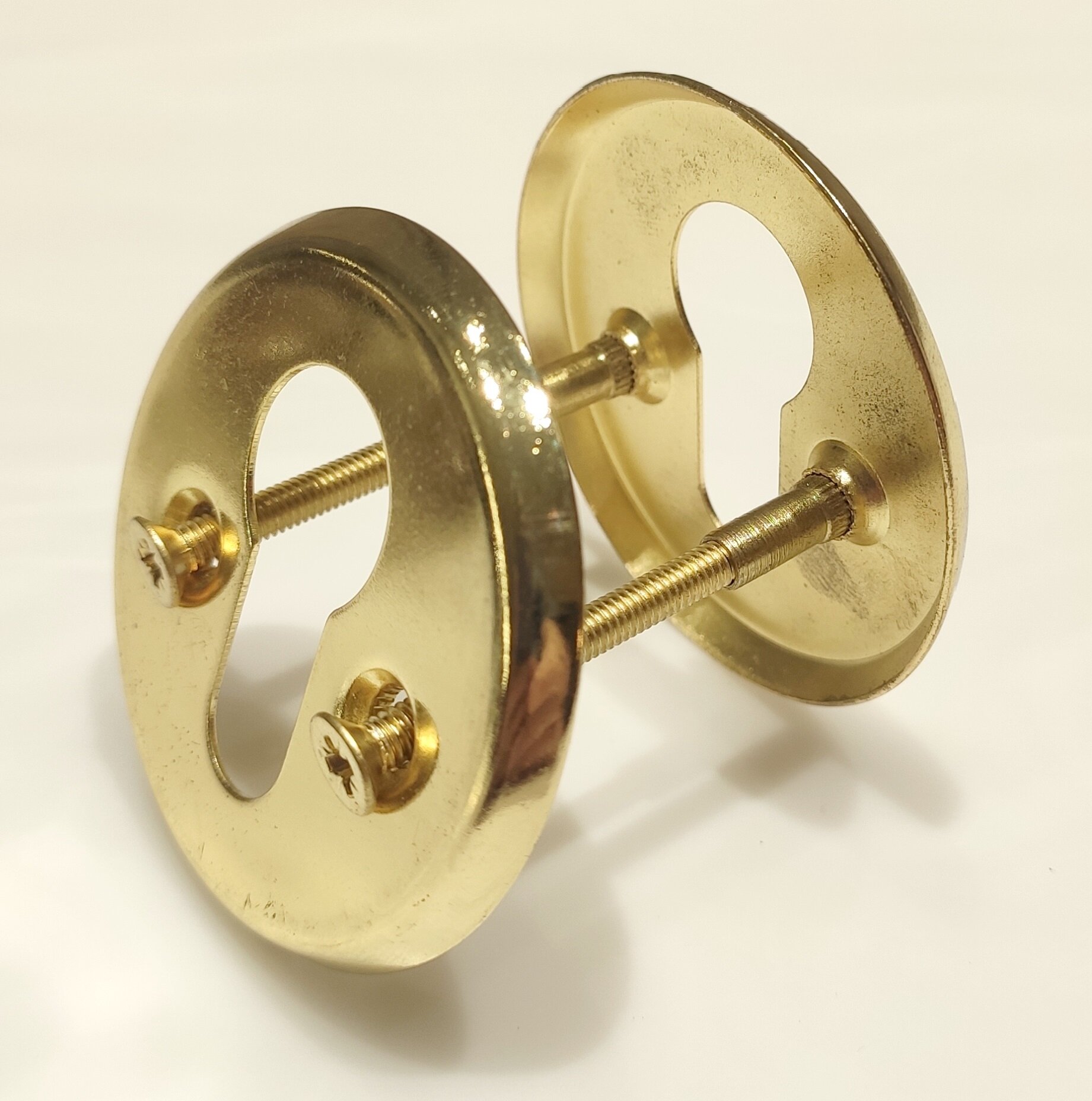 Накладка дверная цилиндровая apecs DP-C-06(55) G