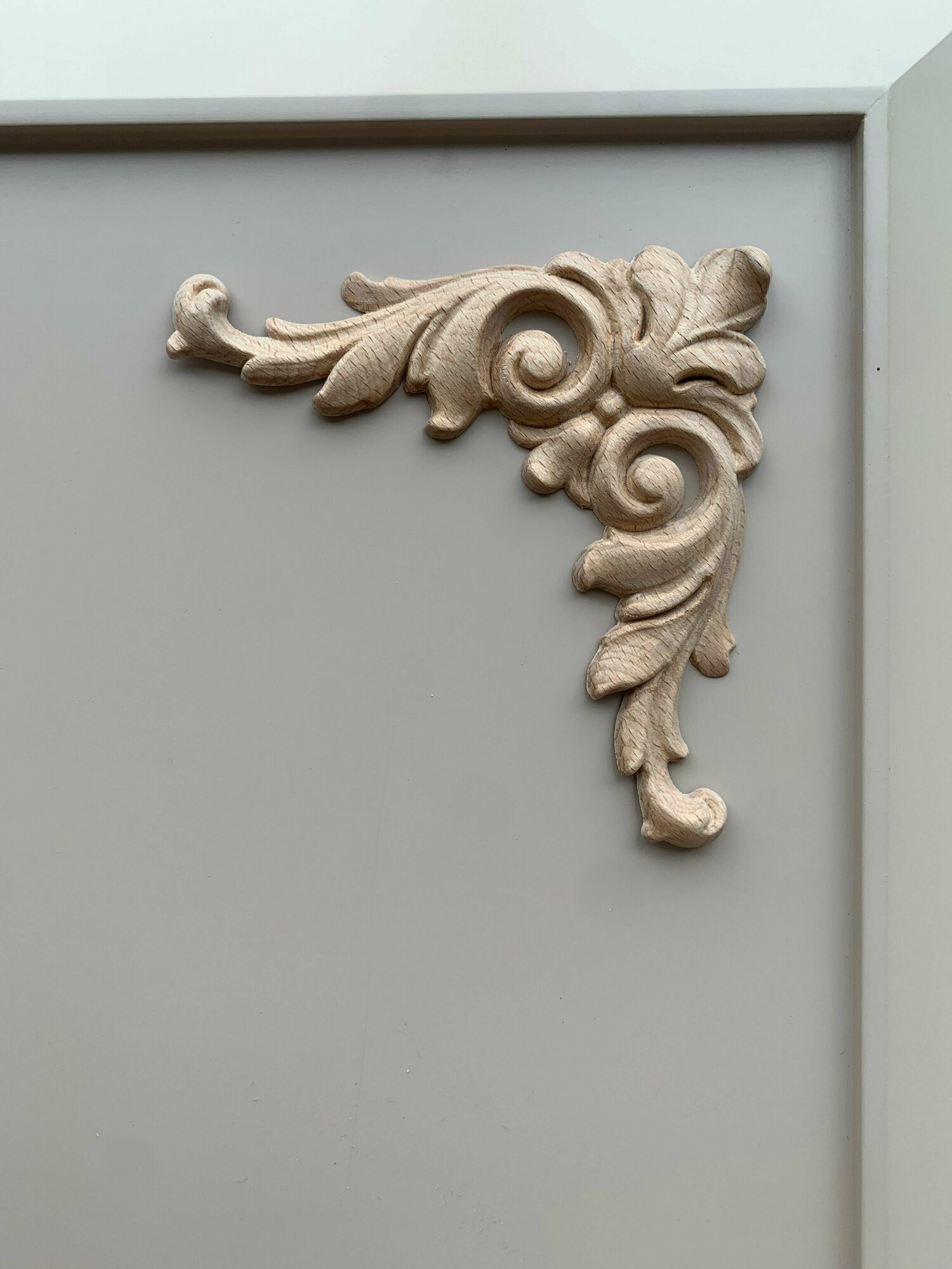 Резной декор ESN158 из массива Бука 125 x 125 x 10 (мм)