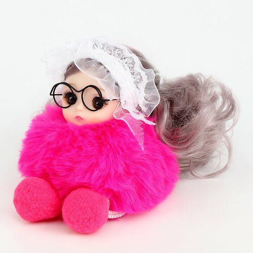 Мягкая игрушка «Куколка модница» на брелоке, 16 см, цвет фуксия малышки без бренда куколка модница на брелоке цвета микс