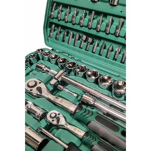 Набор инструментов CRV 108 предметов автомобильный слесарных ключи и головки автоинструмент в чемодане в кейсе 4900₽