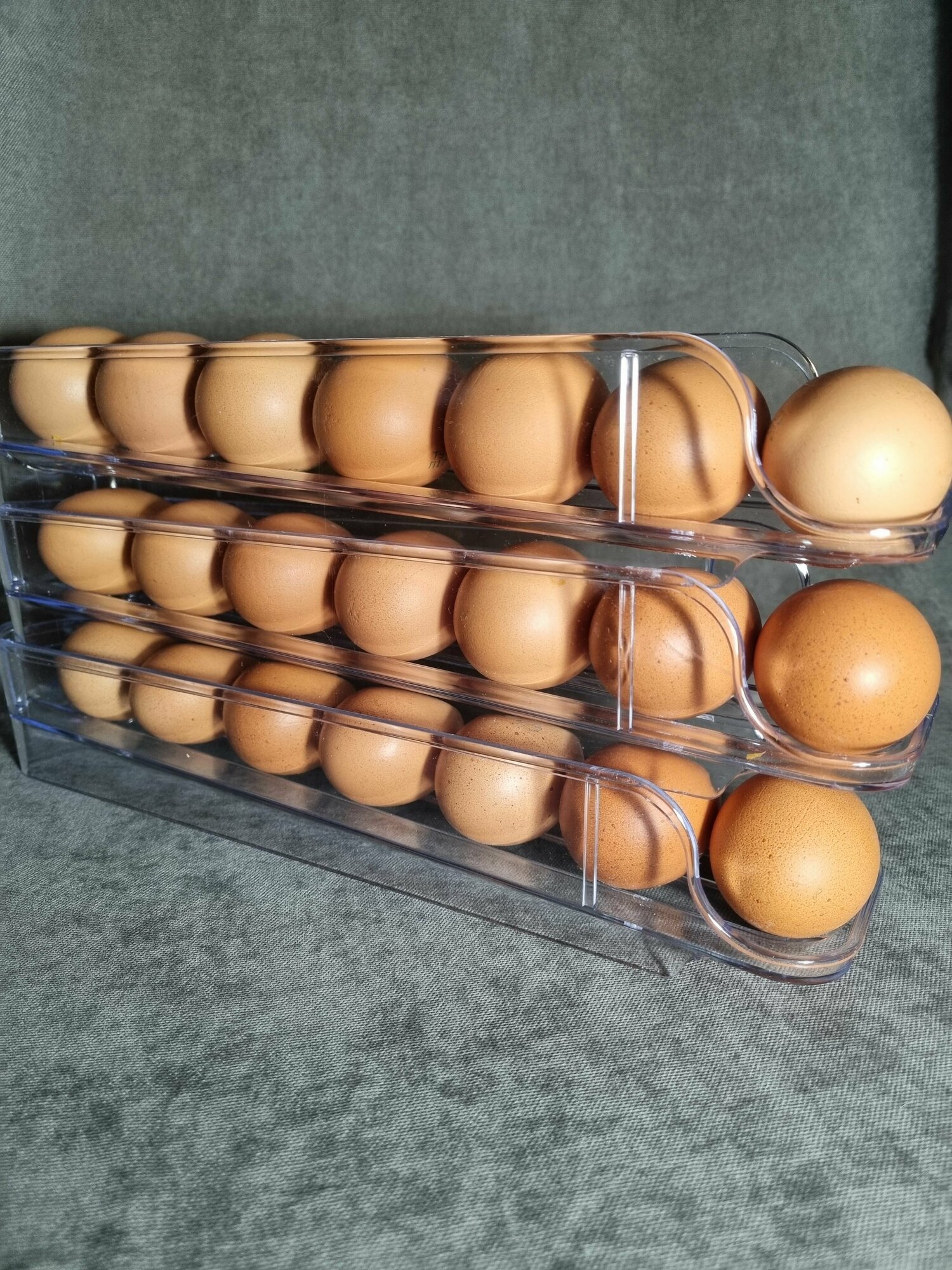 Контейнер для хранения яиц в холодильнике
